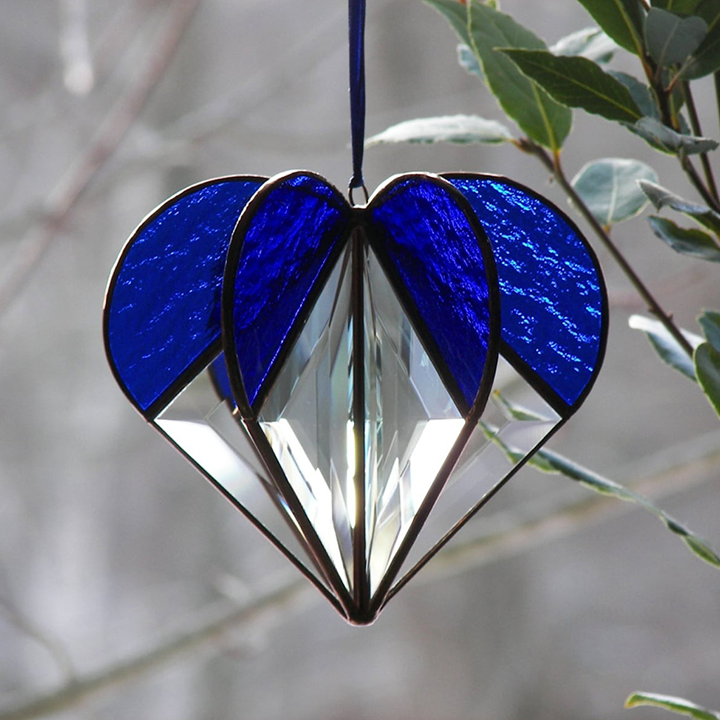 HeartGlow – Handmade Stained Glass Suncatcher