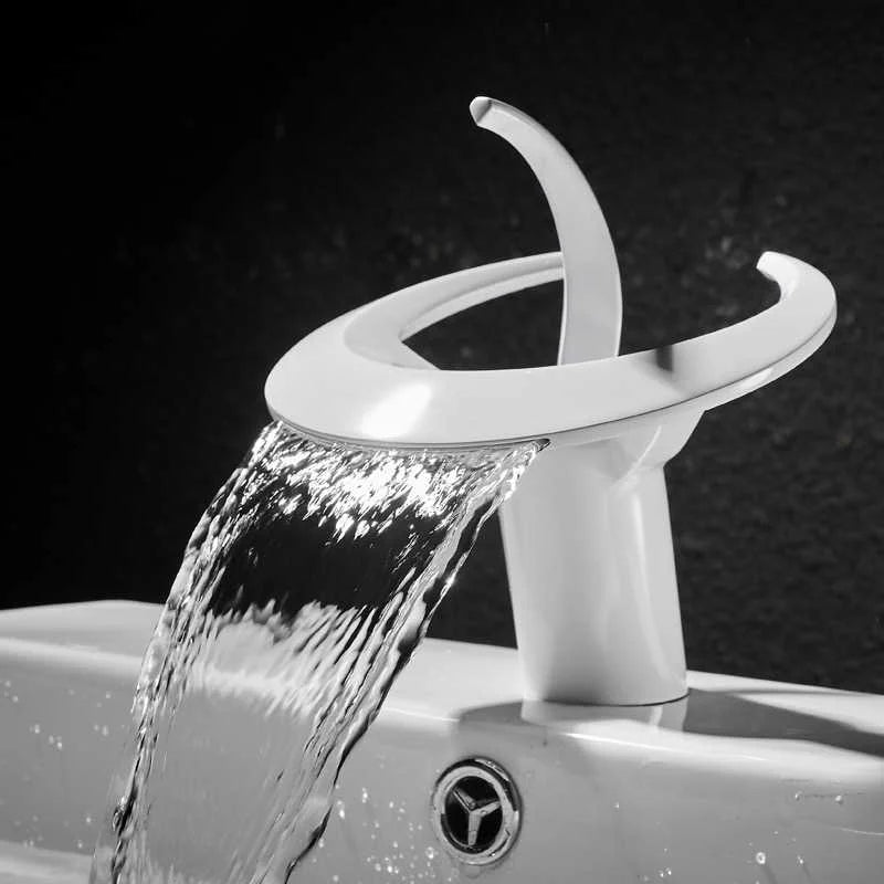 AquaFall – Premium All-Copper Waterfall Basin Faucet