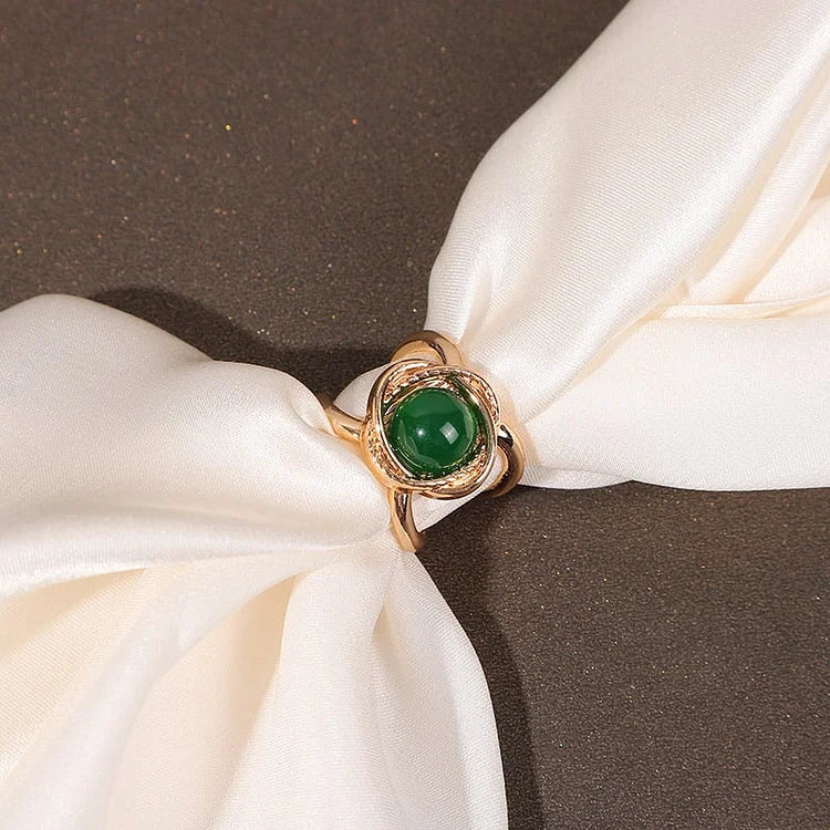 PearlBloom – Elegant Floral Scarf Ring Clip with Pearls