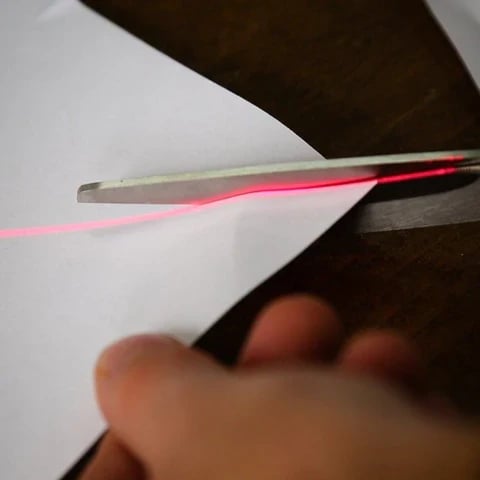 PrecisionCut – Laser Guided Scissors