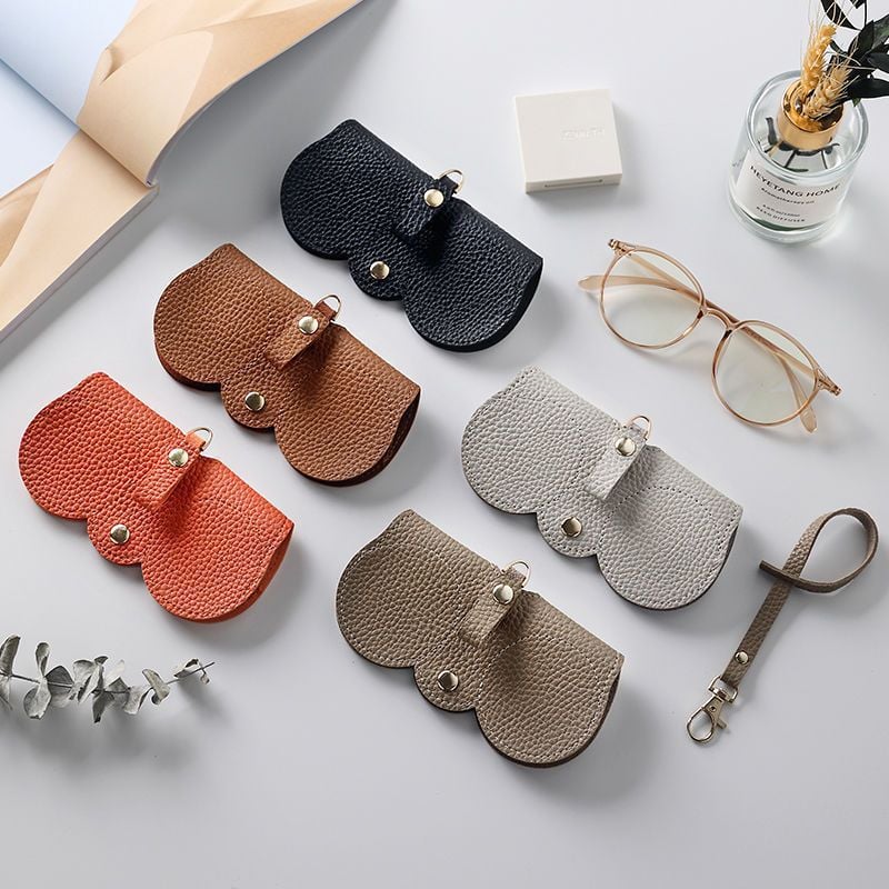LuxeShade – Soft PU Leather Sunglasses Pouch