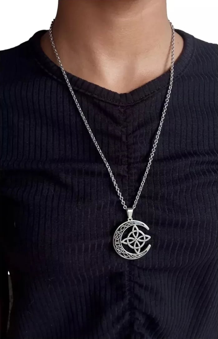 LunaCelt – Mystic Steel Necklace