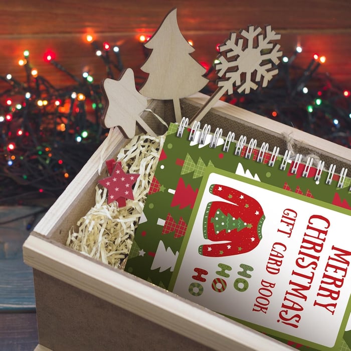 YuletideVault – Durable Christmas Card Holder