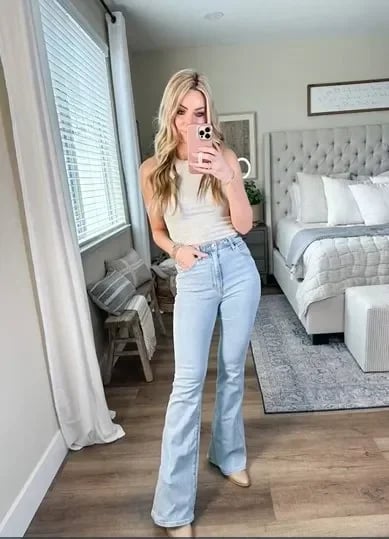 ElevéCurve – Chic Stretch Flare Jeans