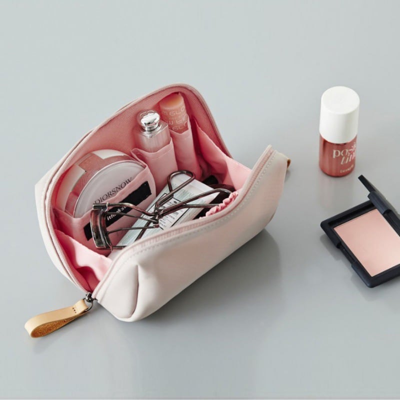 GlamGo – Chic Travel Makeup Pouch