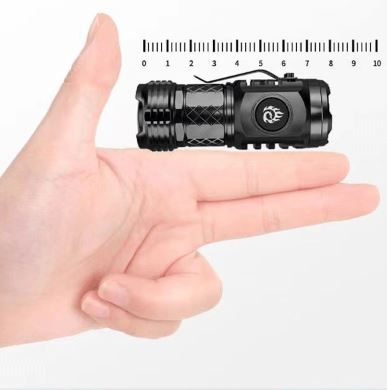 TriEyeMonster-The German Mini Super Power Flashlight