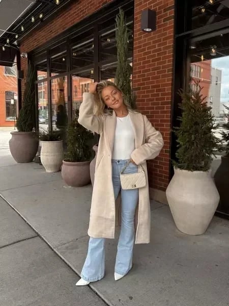 ElevéCurve – Chic Stretch Flare Jeans