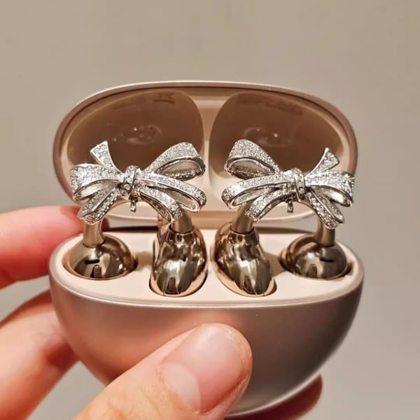 AeroTune – Ultra Light Wireless Earphones