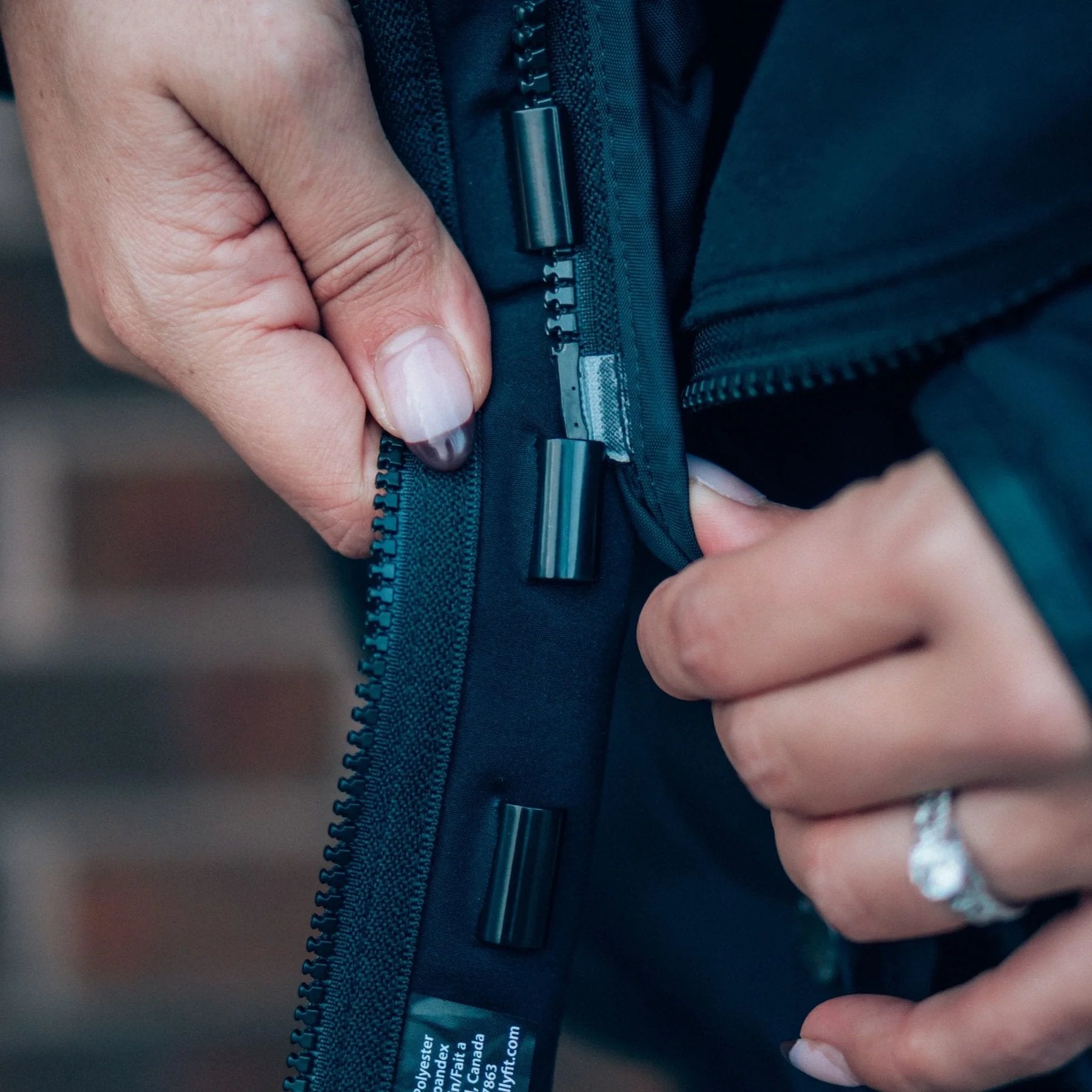ZipFlex – Universal Easy-Pull Zipper Extension