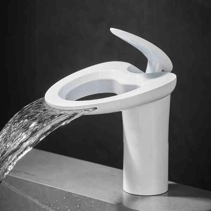 AquaFall – Premium All-Copper Waterfall Basin Faucet