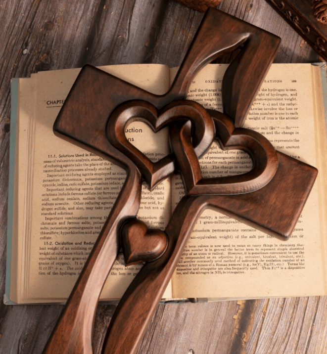 HeartLoom – Intertwined Wooden Cross