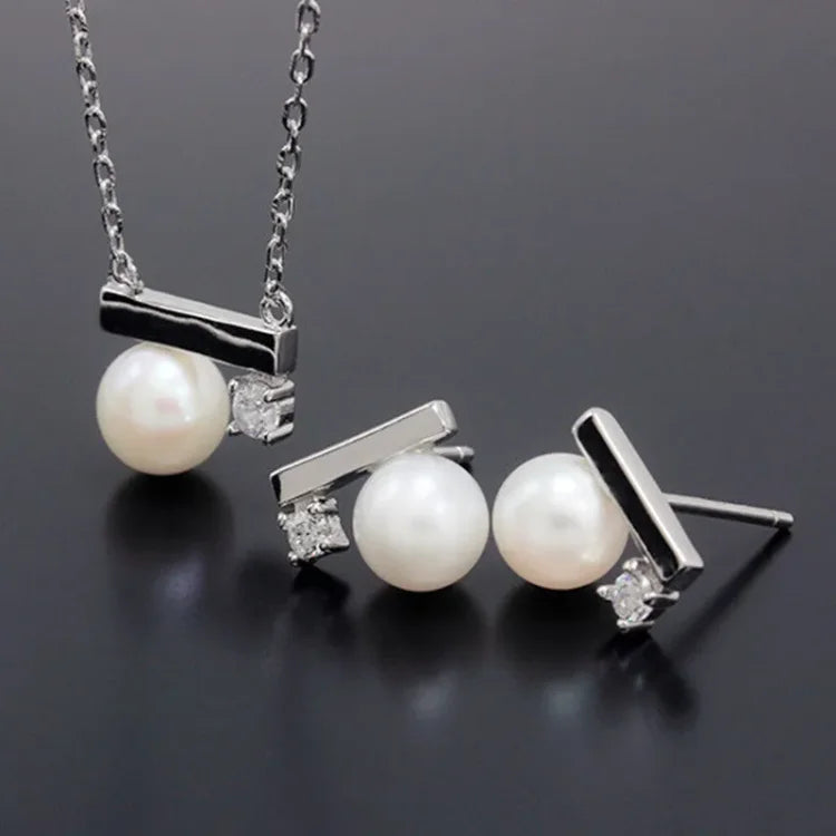 MindfulMoments – Pearl Balance Necklace