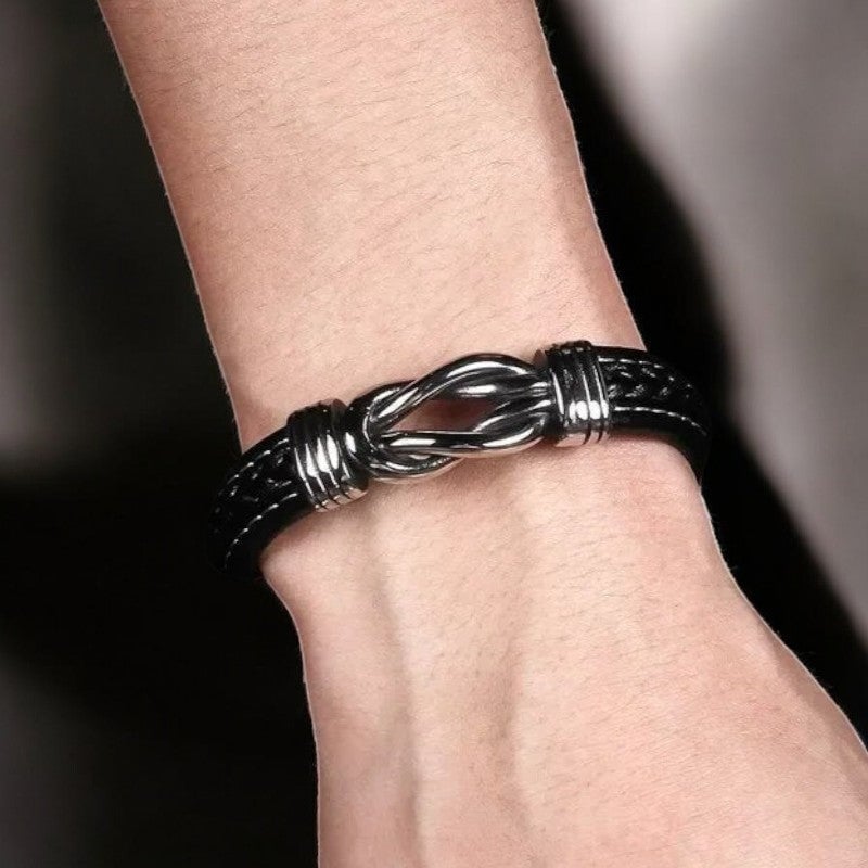 ProudSon - Engraved Infinity Knot Keepsake