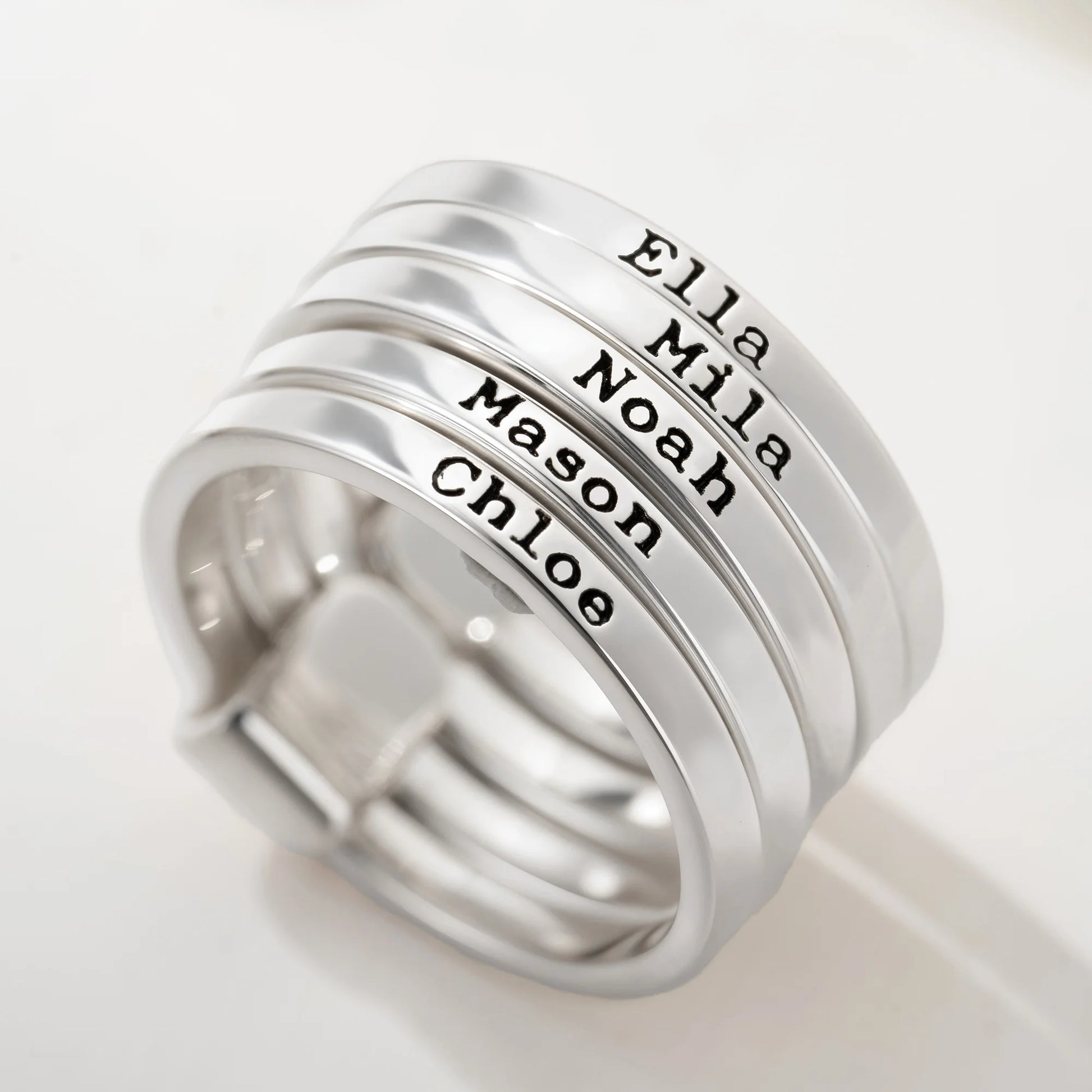 EternaBands – Personalized Family Name Rings