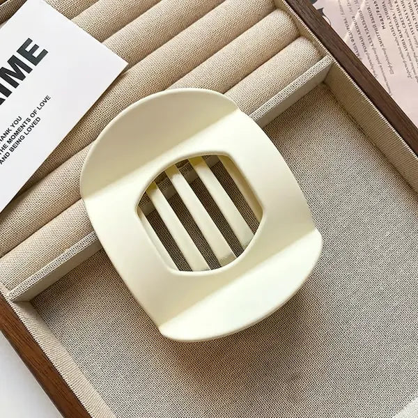 Clipora – Minimalist Hair Clip