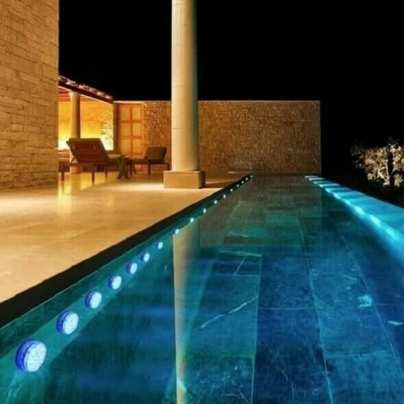 LumeWave – Waterproof Color Changing Pool Lights