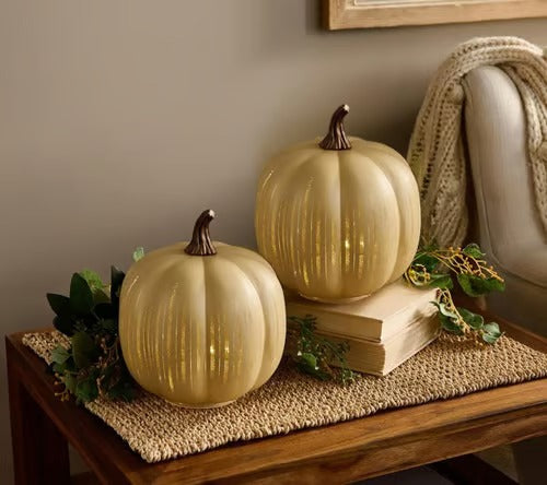 StarlitGlow – Illuminated Starry Night Pumpkins