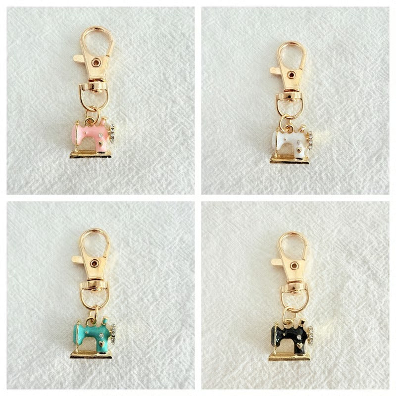 StitchCharm – Mini Sewing Machine Keychain