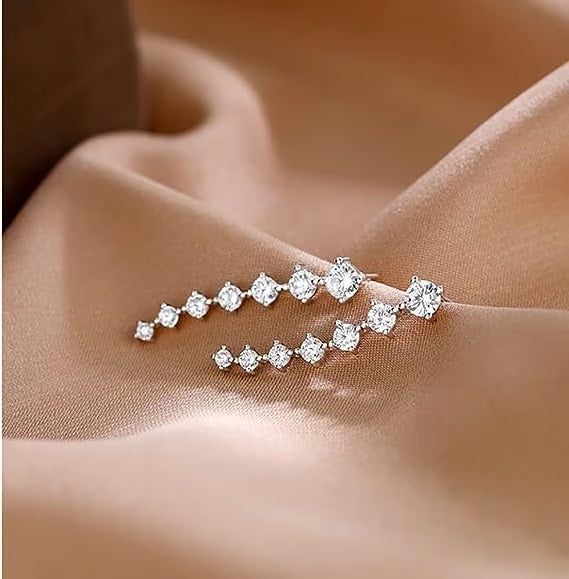 CelestiSeven – Starry Diamond Stud Earrings