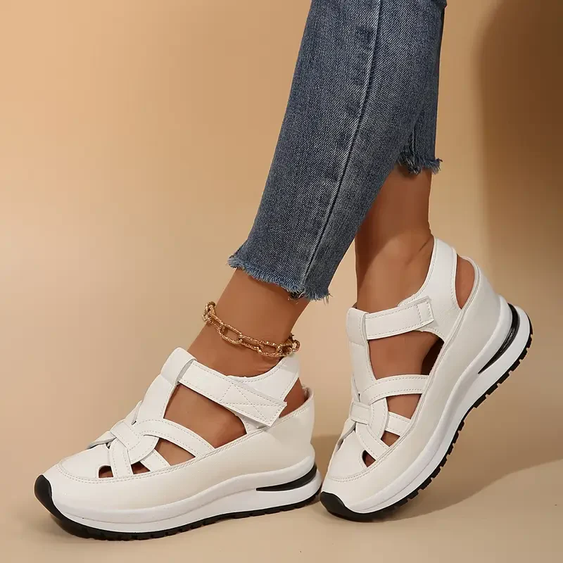 SoleEase – Adjustable Comfort Sandals