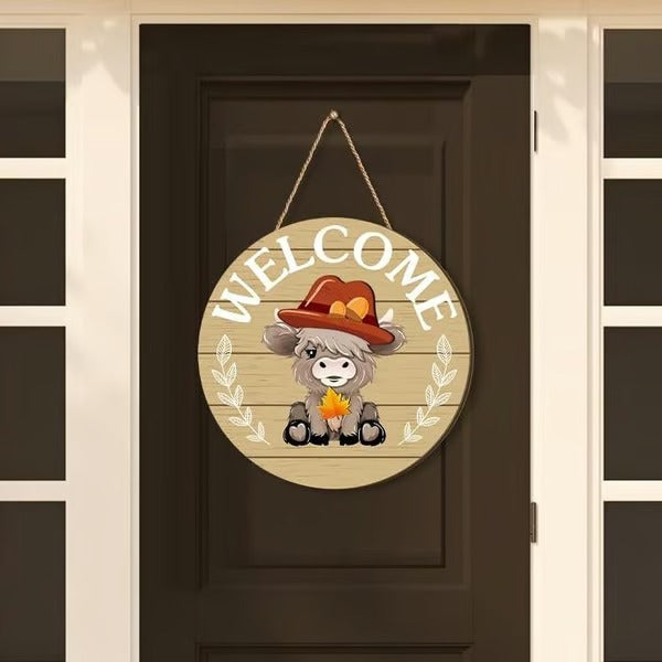 HowdyHoof – Interchangeable Cow Sign with Magnet Hats