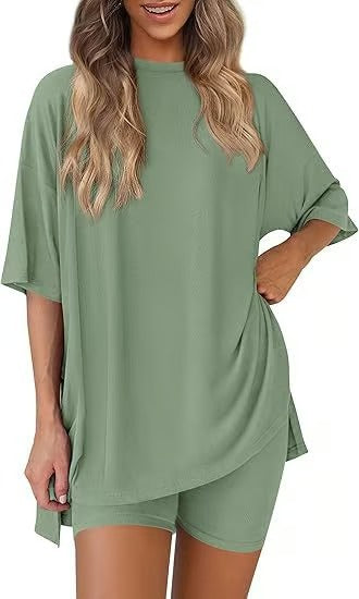 ComfiChic - Two Piece Relaxed Fit Set