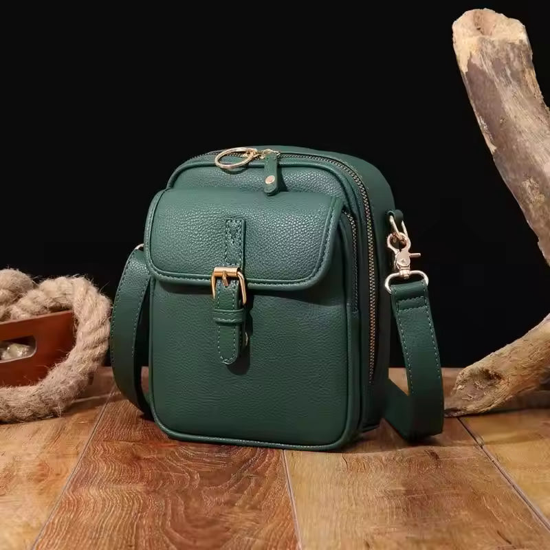 RetroChic – Vintage Mini Messenger Bag