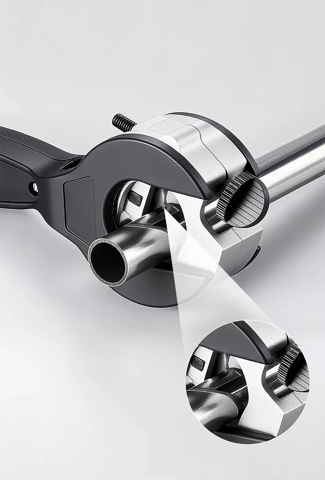 CutMaster – Heavy-Duty Ratchet Pipe Cutter