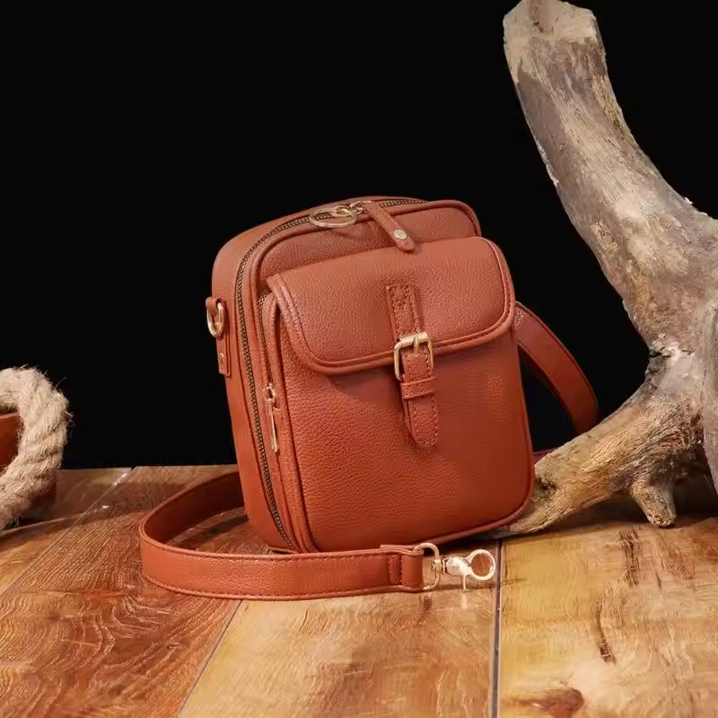 RetroChic – Vintage Mini Messenger Bag