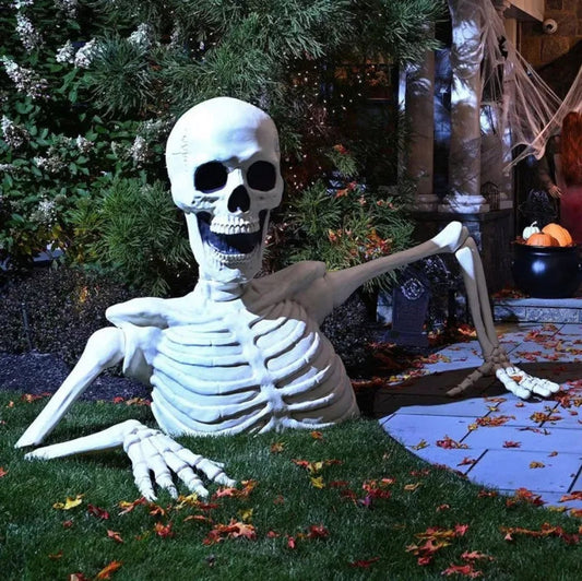 BoneChiller – Towering LED Skeleton