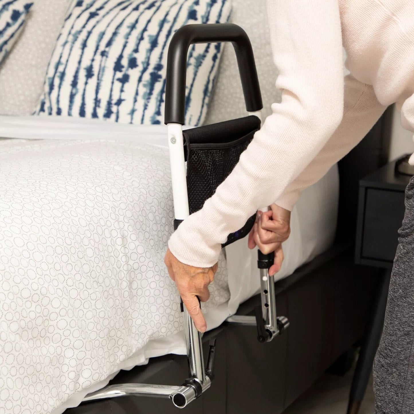 SafeRise - Bedside Support Rail