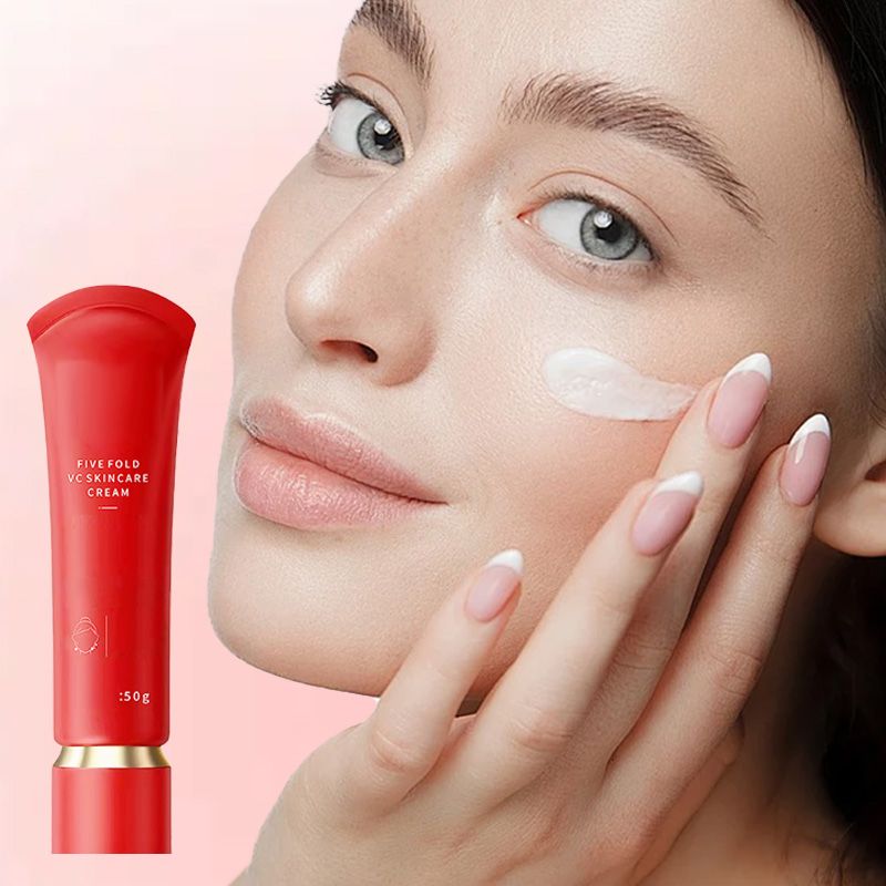 GlowCover – Moisturizing Tone-Up Concealer